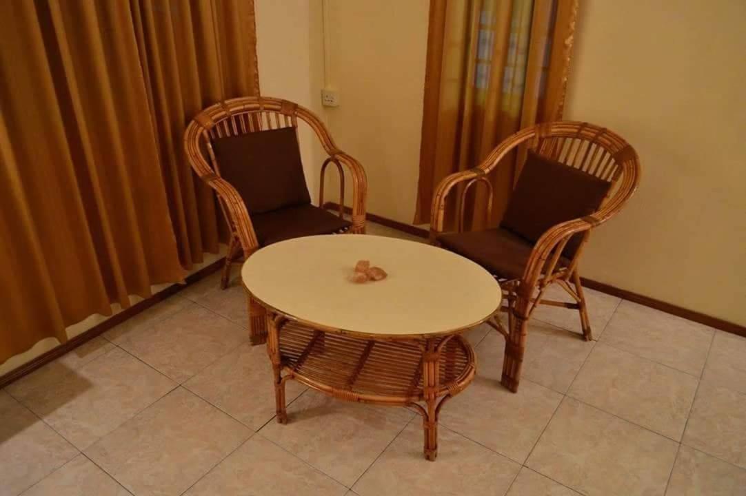 Bluestar Appartement 3, centre de Grand Baie Extérieur photo
